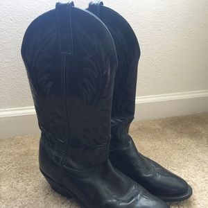 Black Cowgirl Boots *GREAT FOR DANCING*